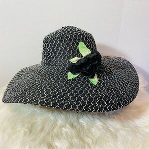 Black and White Chic Women's Woven Wide Brim Beach Sun Hat with Floral Accent